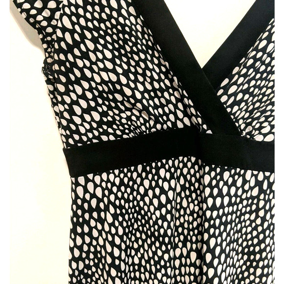 Van Heusen Dress Short Stretch Short Sleeve V-Neck - Picture 3 of 5